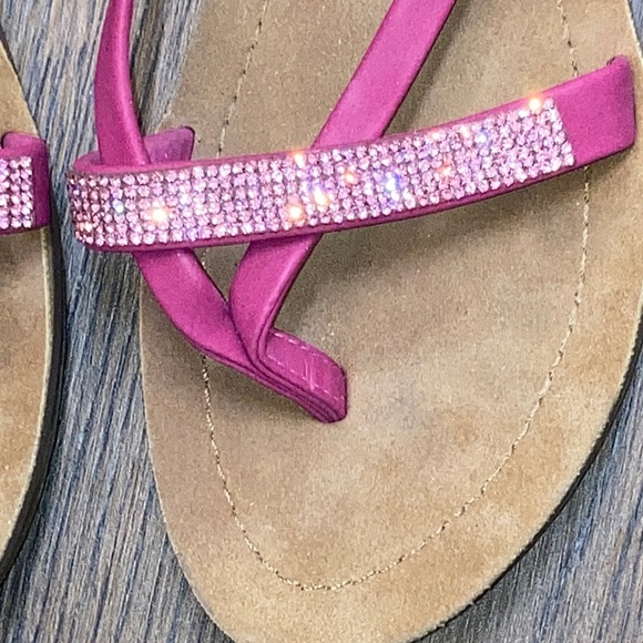 New Seven7 Fushia  Rhinestone Sandals     Size 9 - Picture 2 of 6